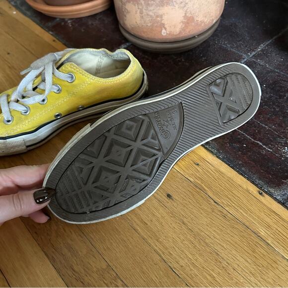 Converse Chuck Taylor All-Star Classic Yellow Sneakers Low Top Size W5.5 / M3.5 - Picture 6 of 10